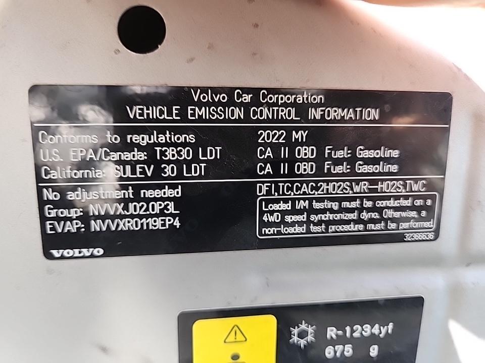 2022 Volvo XC60 Recharge T8 R-Design AWD