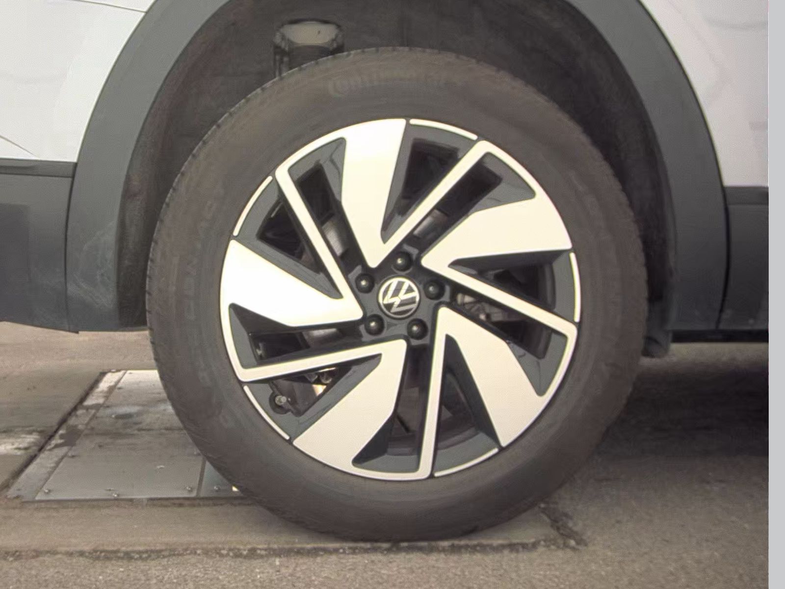 2025 Volkswagen Atlas 2.0T SE FWD