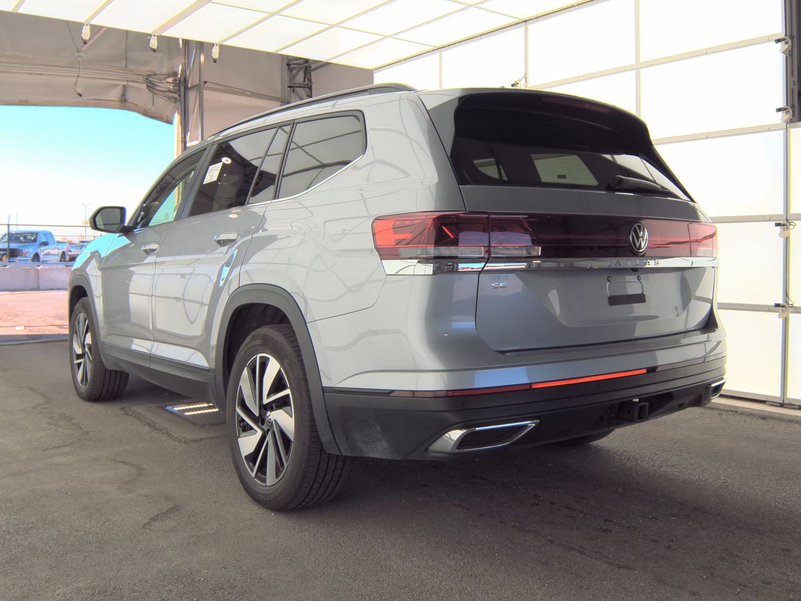 2025 Volkswagen Atlas 2.0T SE FWD