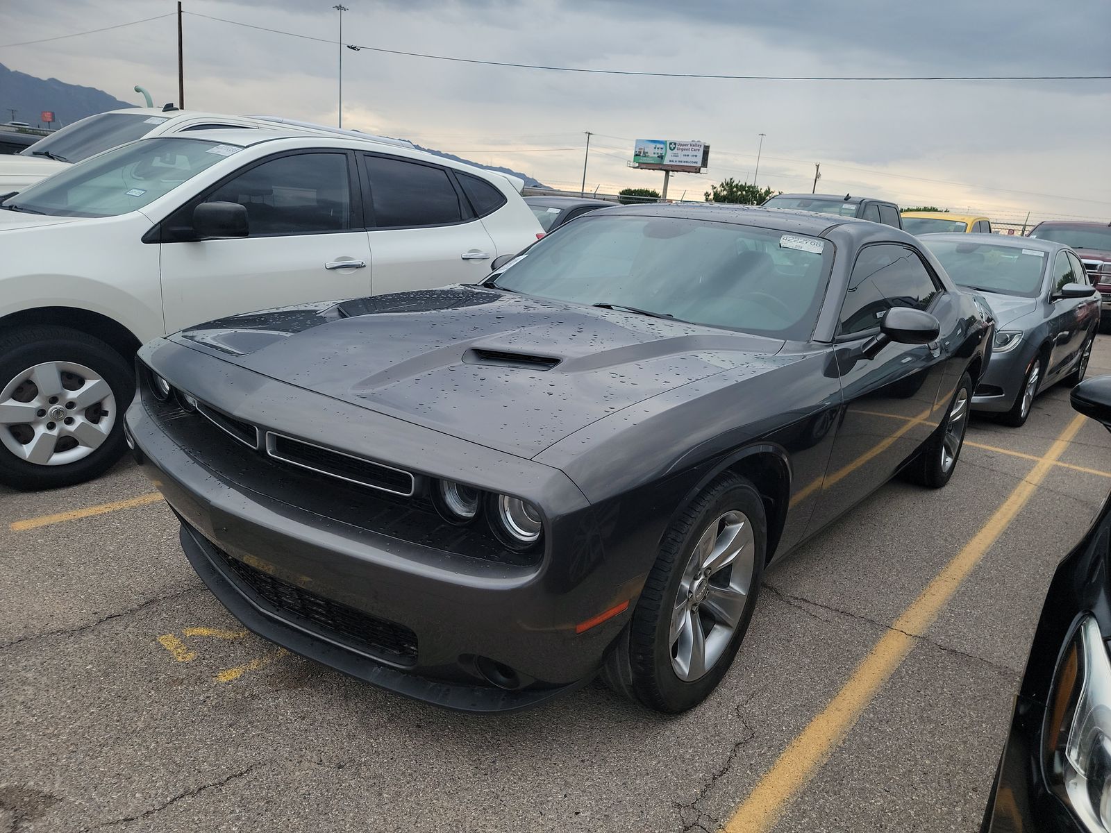 2018 Dodge Challenger SXT RWD