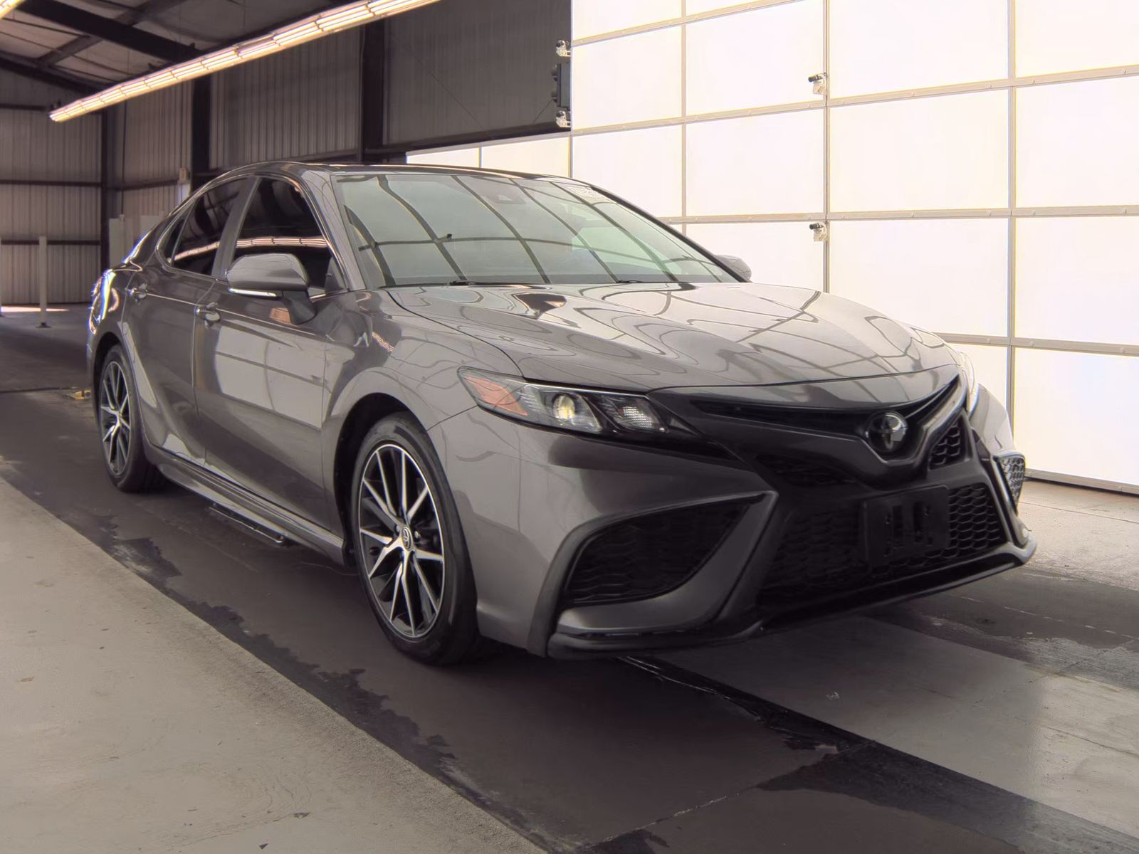 2022 Toyota Camry SE AWD