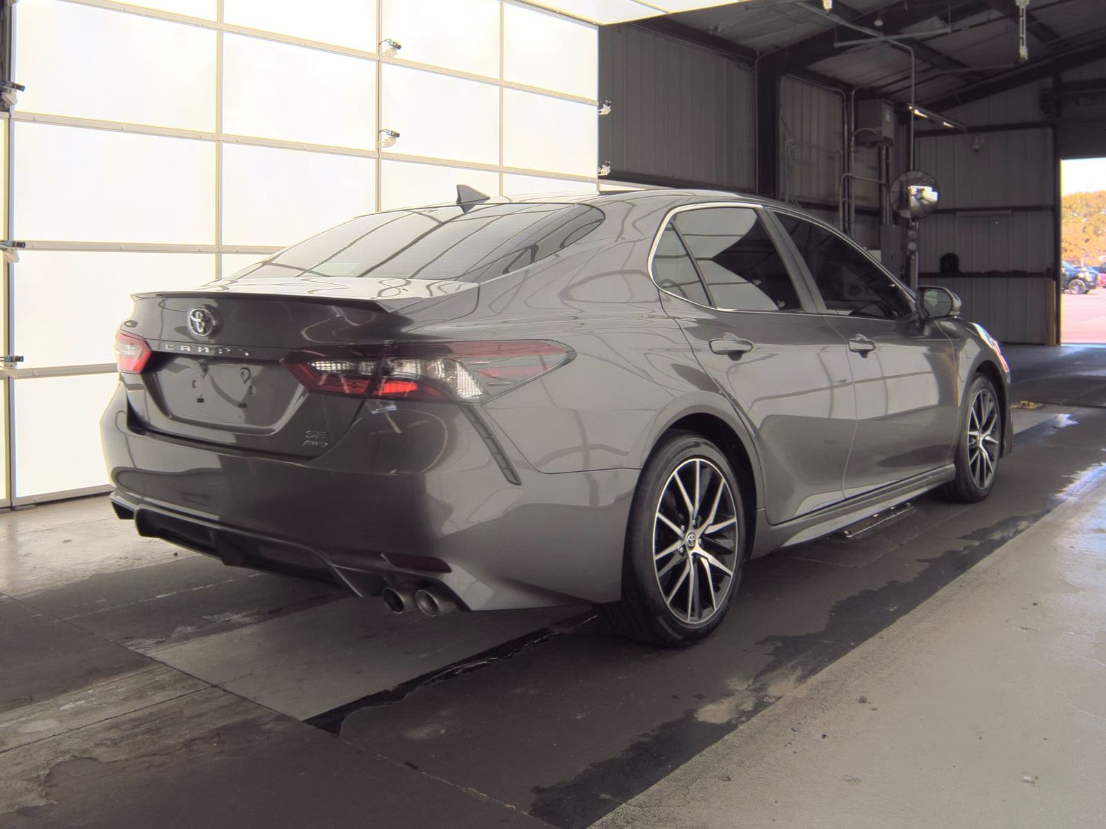 2022 Toyota Camry SE AWD