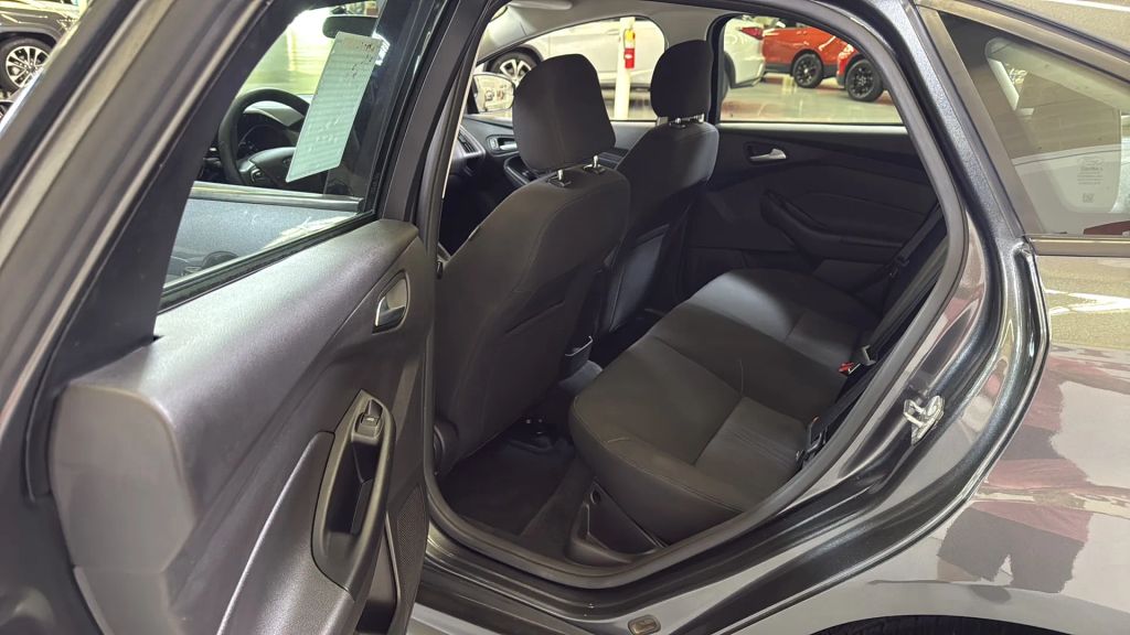 2017 Ford Focus SE FWD