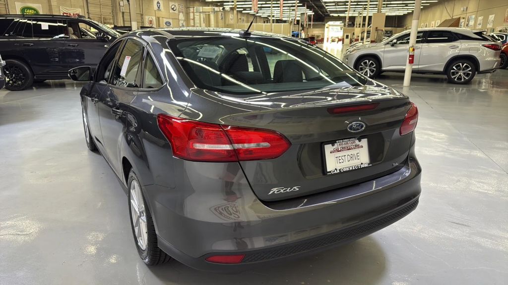 2017 Ford Focus SE FWD