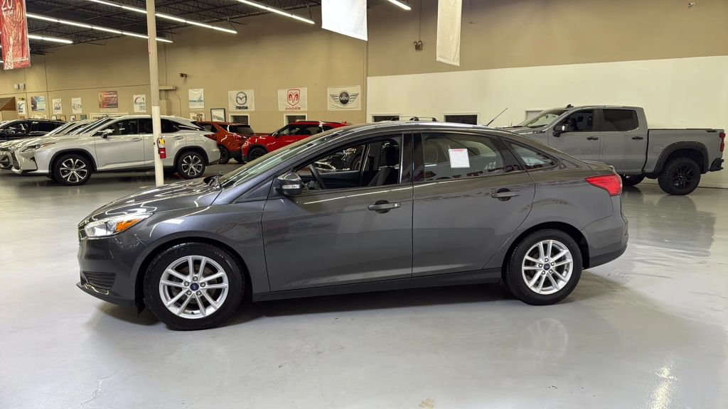 2017 Ford Focus SE FWD