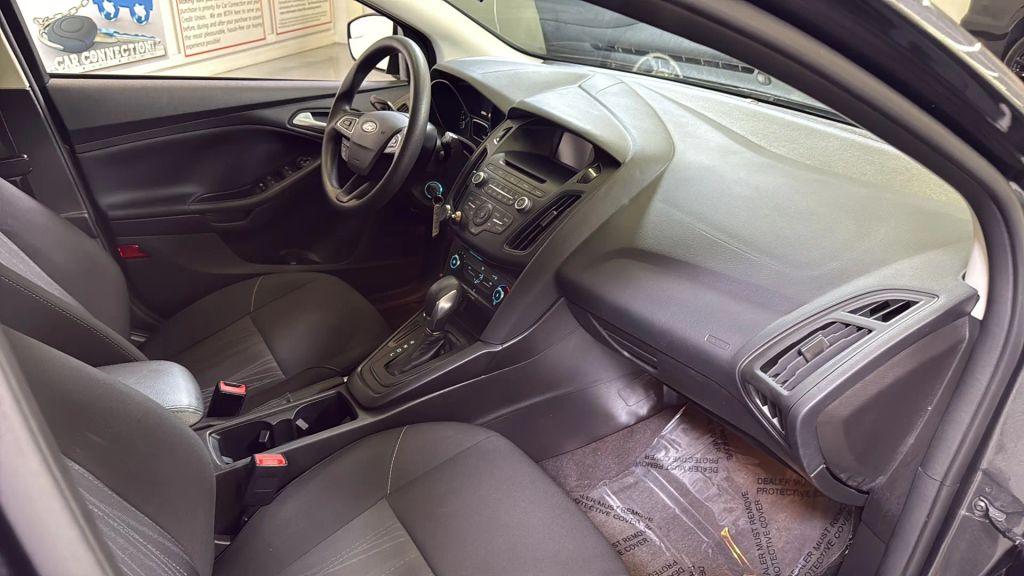 2017 Ford Focus SE FWD