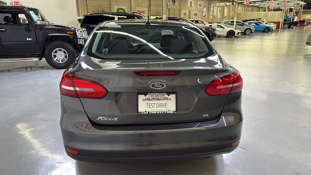 2017 Ford Focus SE FWD