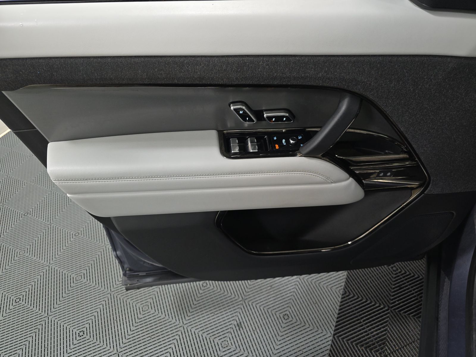 2024 Land Rover Range Rover Sport SE AWD