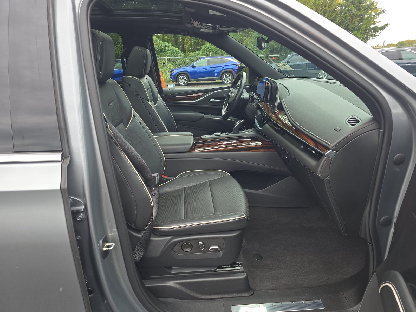 2023 Cadillac Escalade Premium Luxury AWD