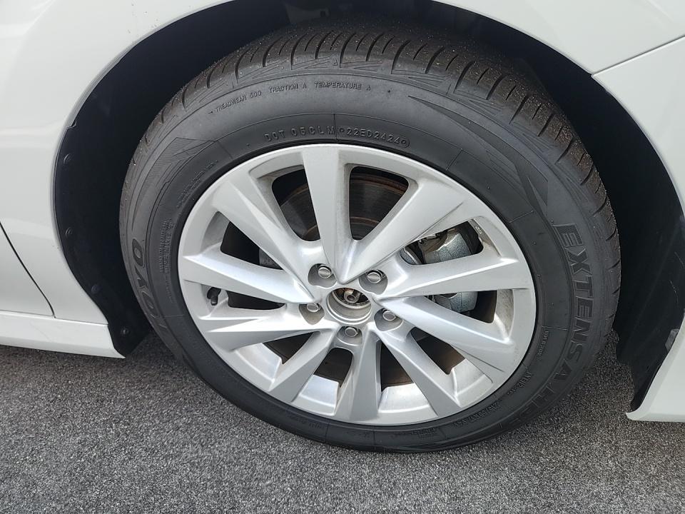 2023 Toyota Camry LE FWD