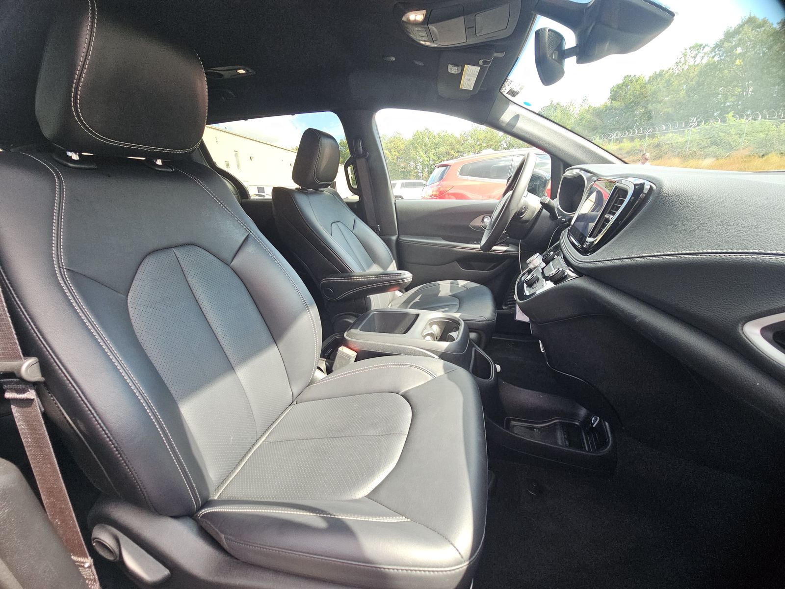 2025 Chrysler Pacifica Select FWD