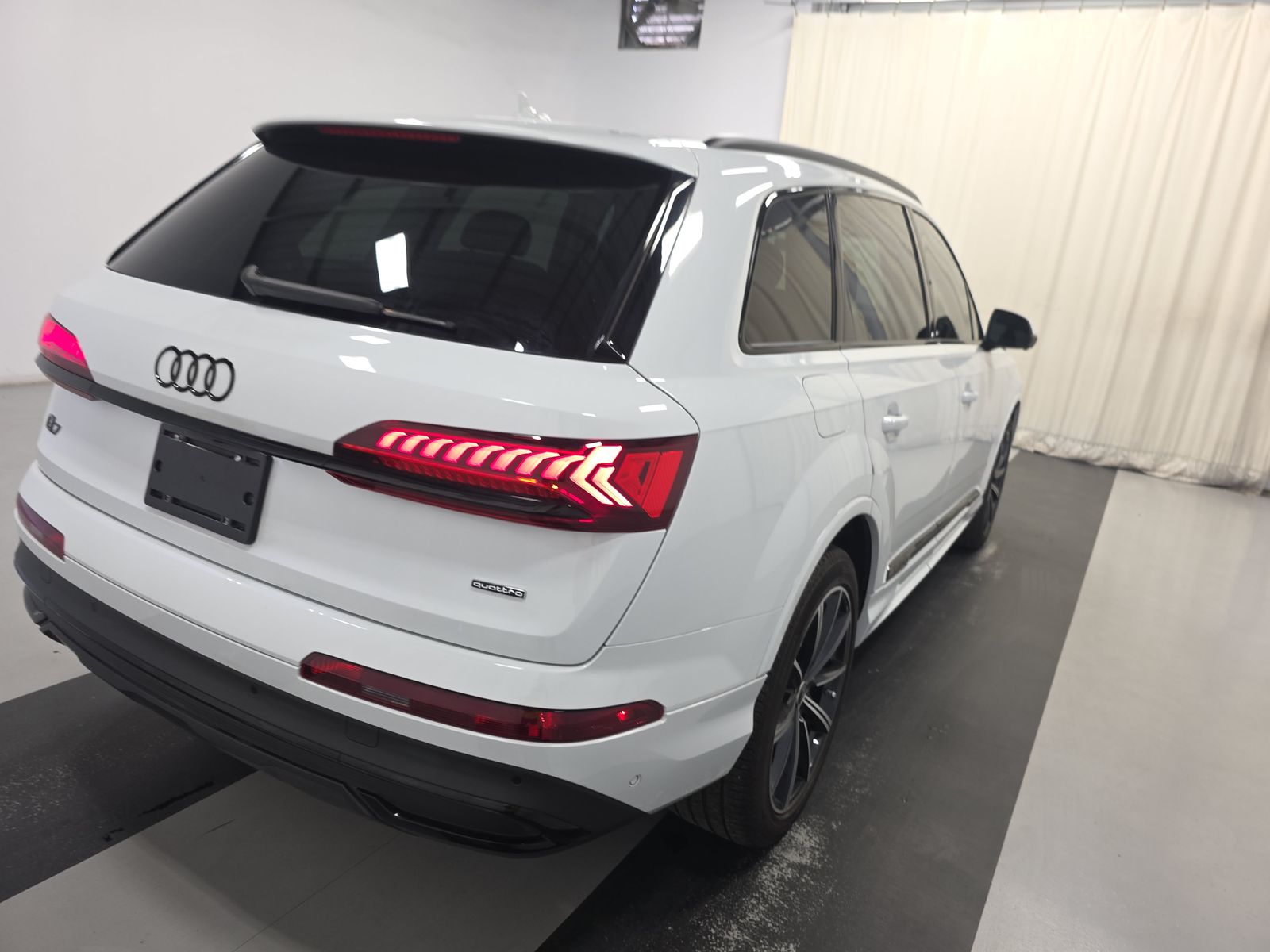 2023 Audi Q7 Premium Plus AWD
