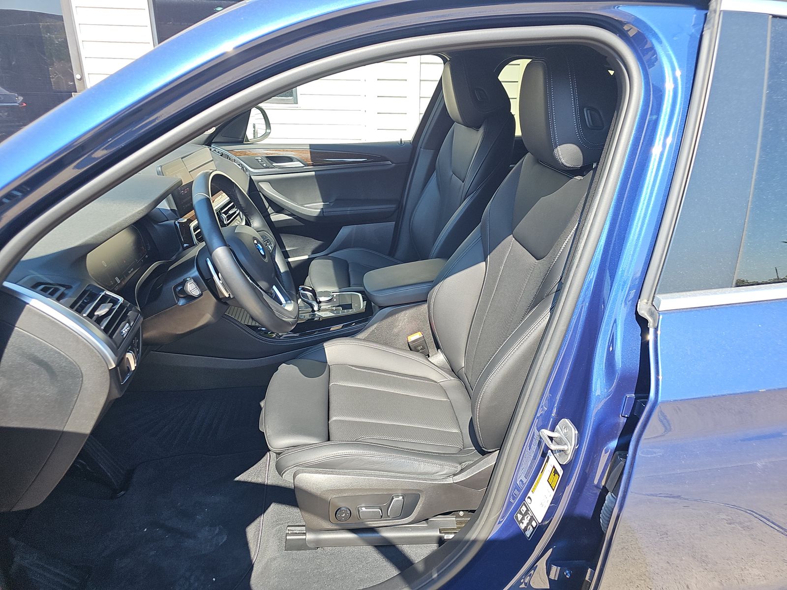 2024 BMW X4 xDrive30i AWD