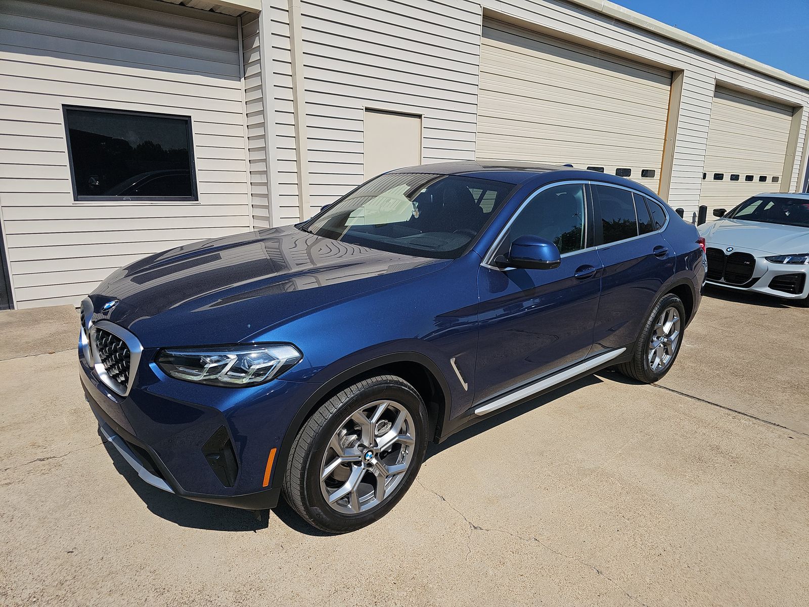 2024 BMW X4 xDrive30i AWD