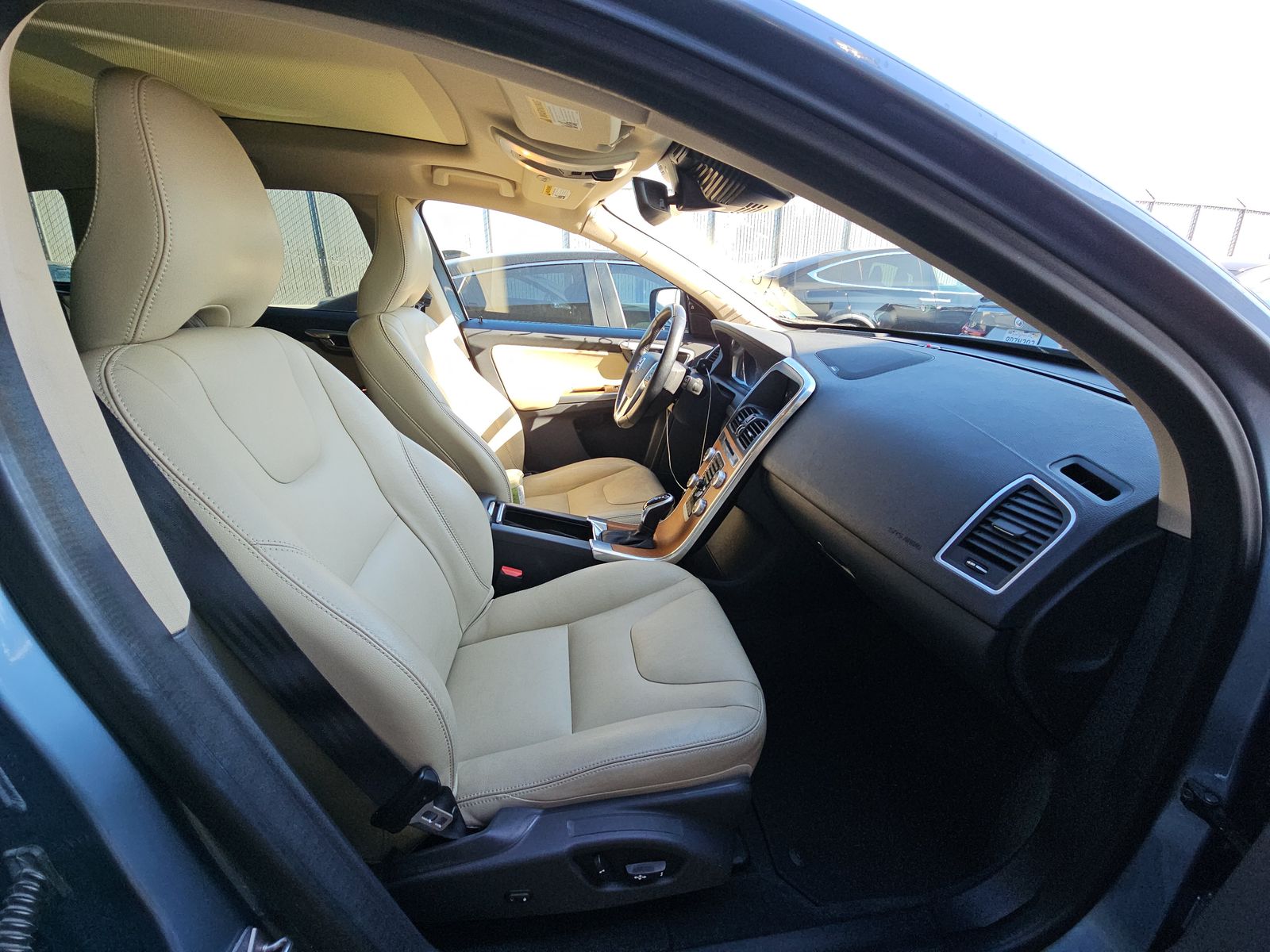 2017 Volvo XC60 T5 Inscription FWD