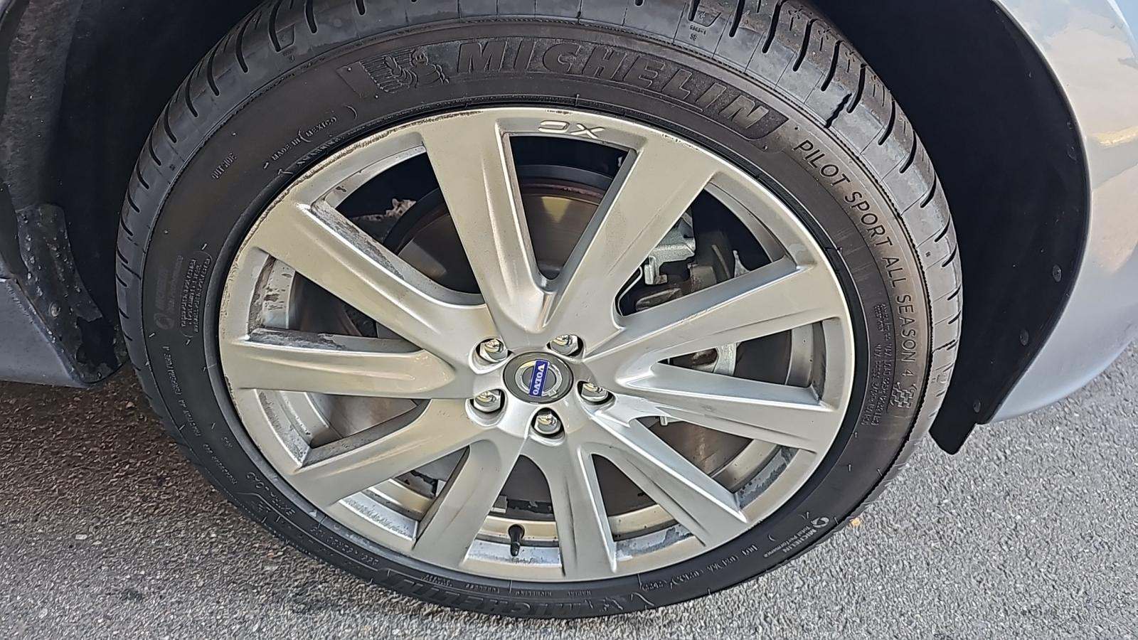 2017 Volvo XC60 T5 Inscription FWD