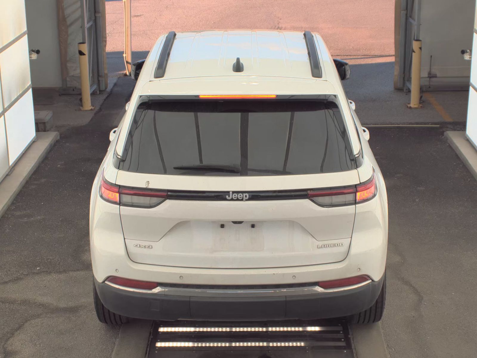 2024 Jeep Grand Cherokee Laredo AWD