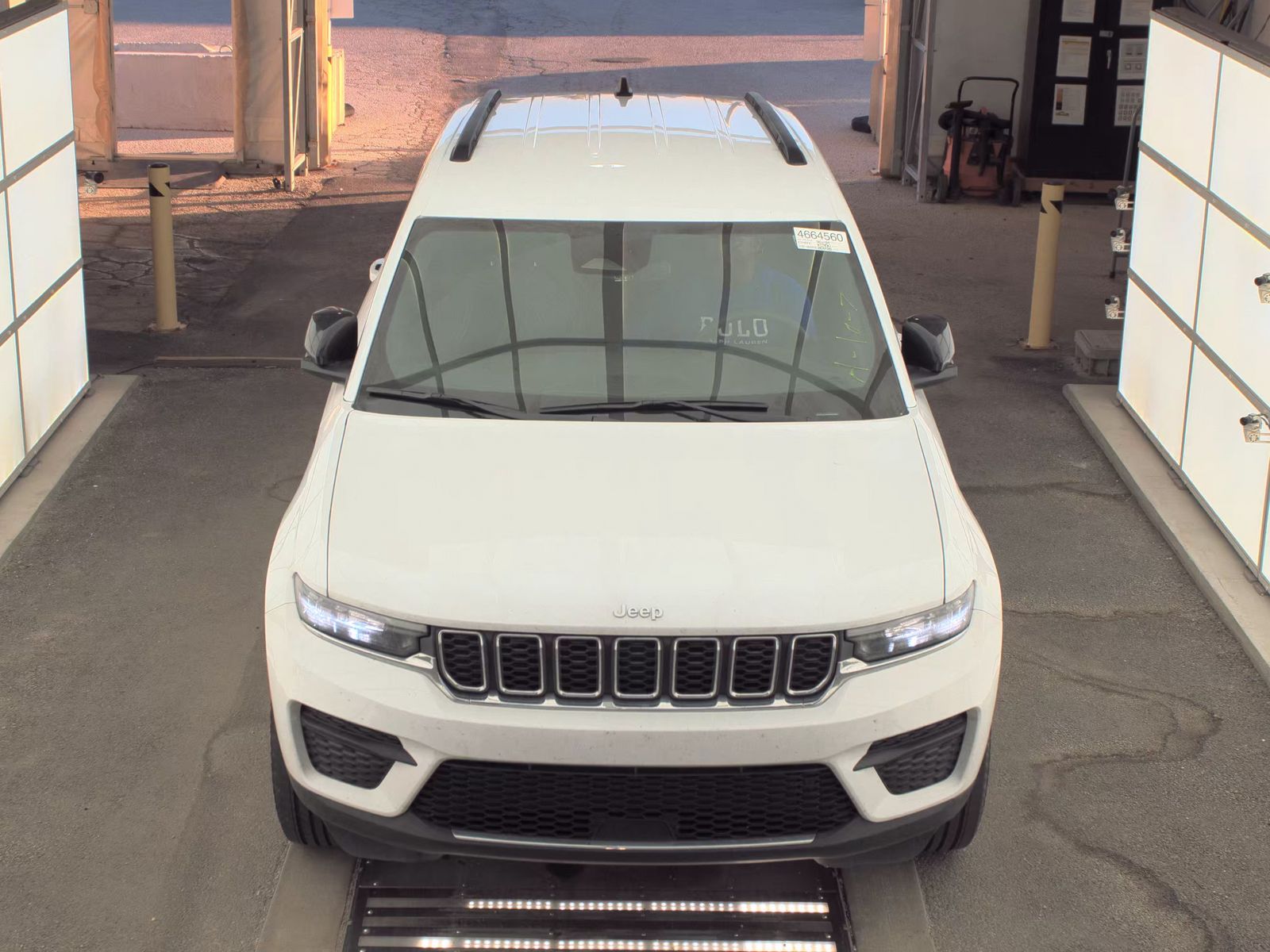 2024 Jeep Grand Cherokee Laredo AWD