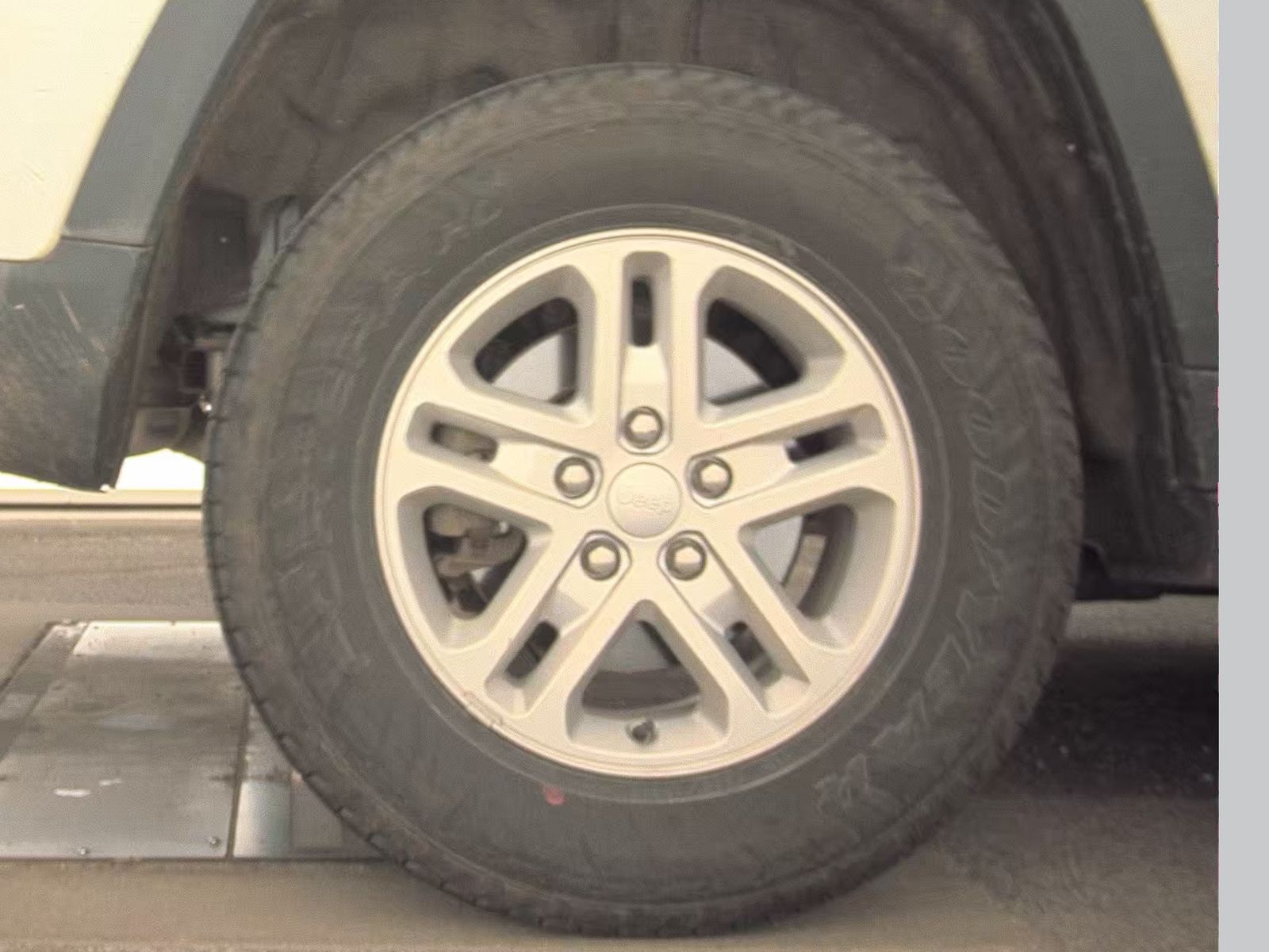 2024 Jeep Grand Cherokee Laredo AWD