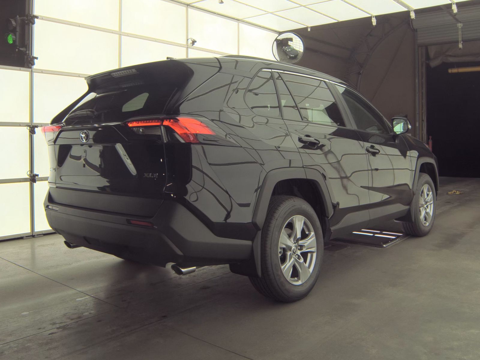 2025 Toyota RAV4 XLE FWD