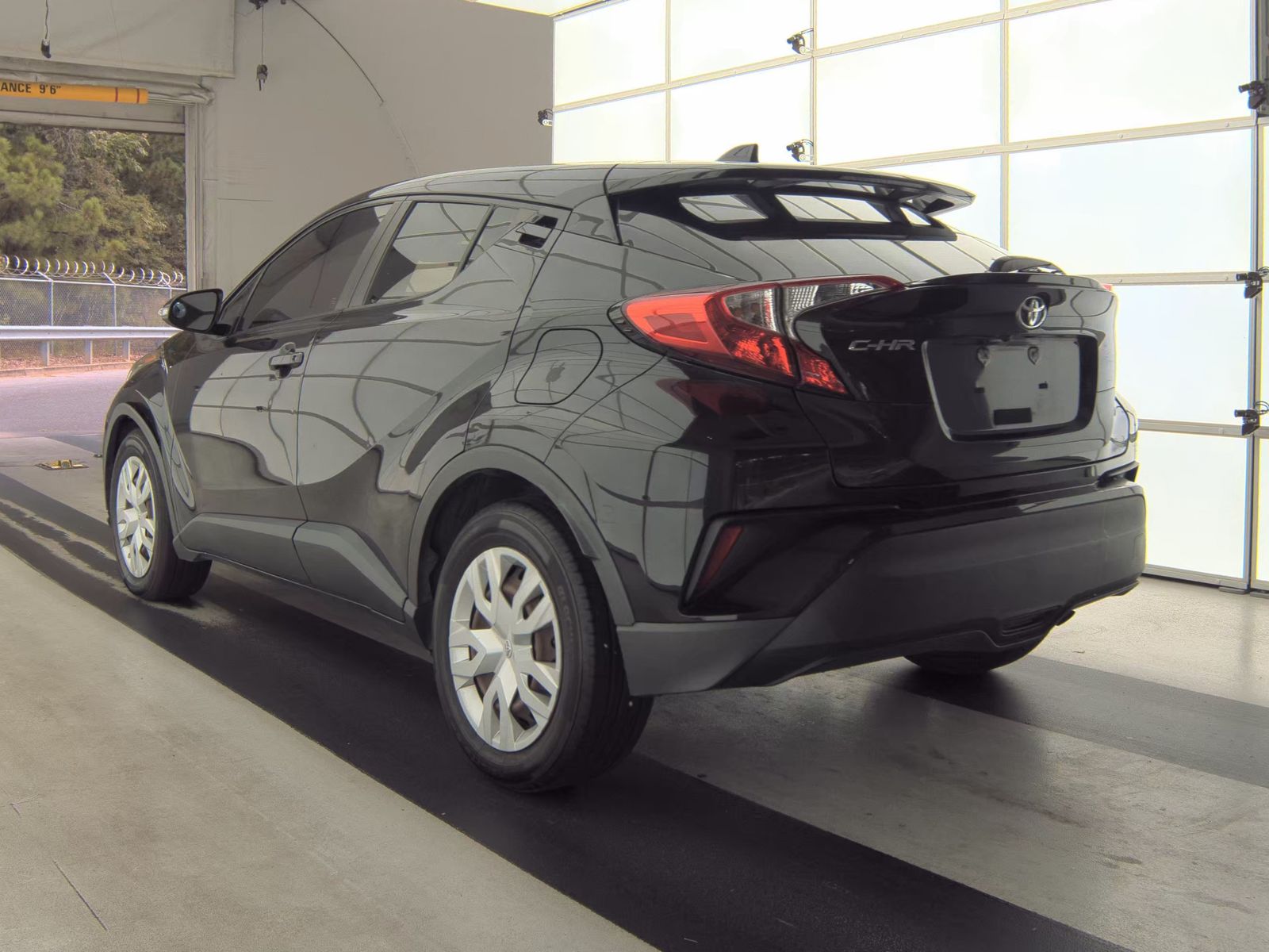 2020 Toyota C-HR LE FWD