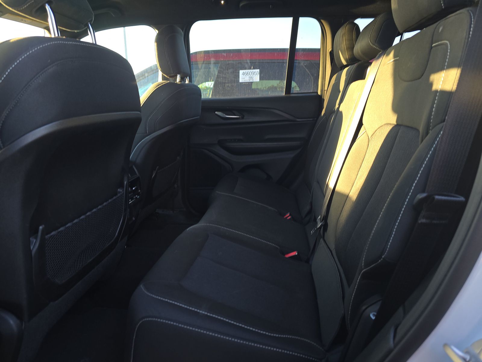 2024 Jeep Grand Cherokee Laredo AWD