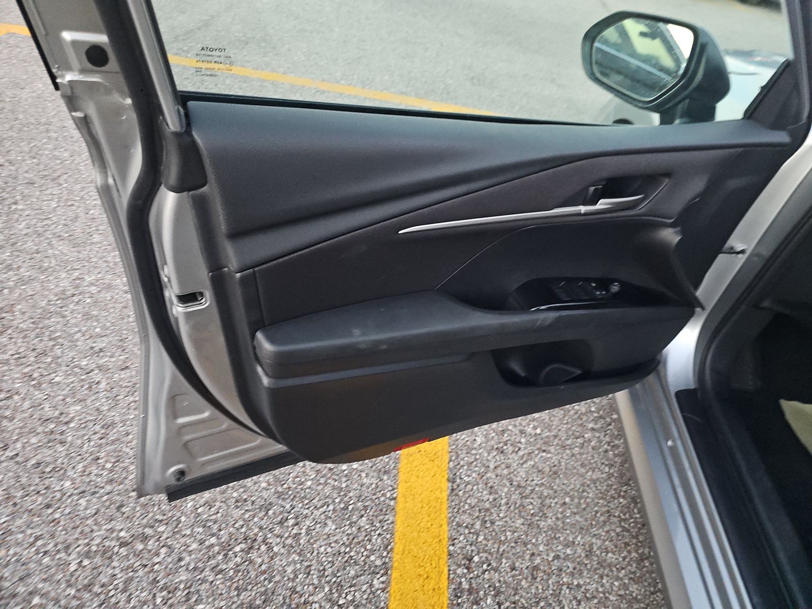 2025 Toyota Camry LE FWD