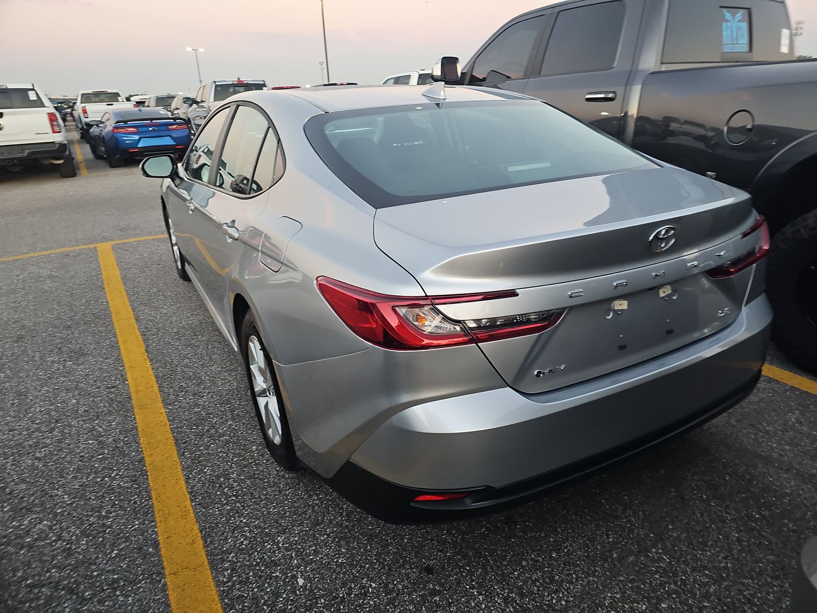 2025 Toyota Camry LE FWD