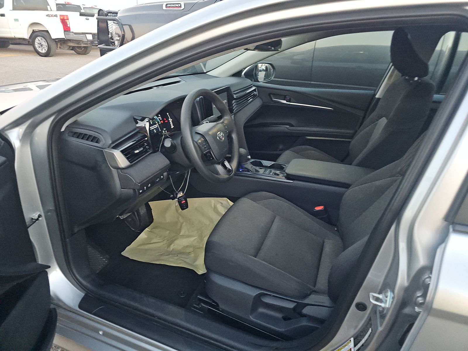 2025 Toyota Camry LE FWD