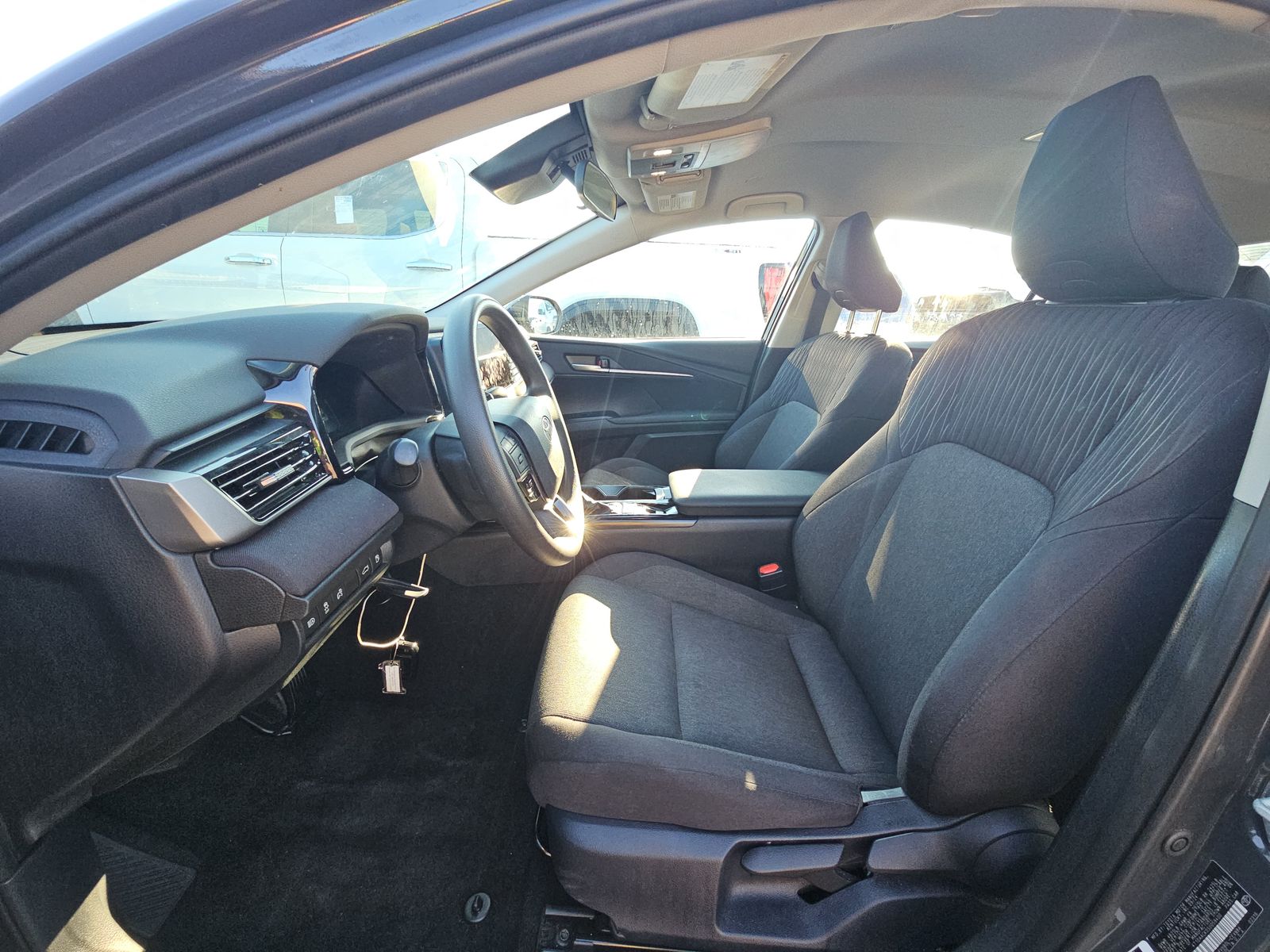 2025 Toyota Camry LE FWD