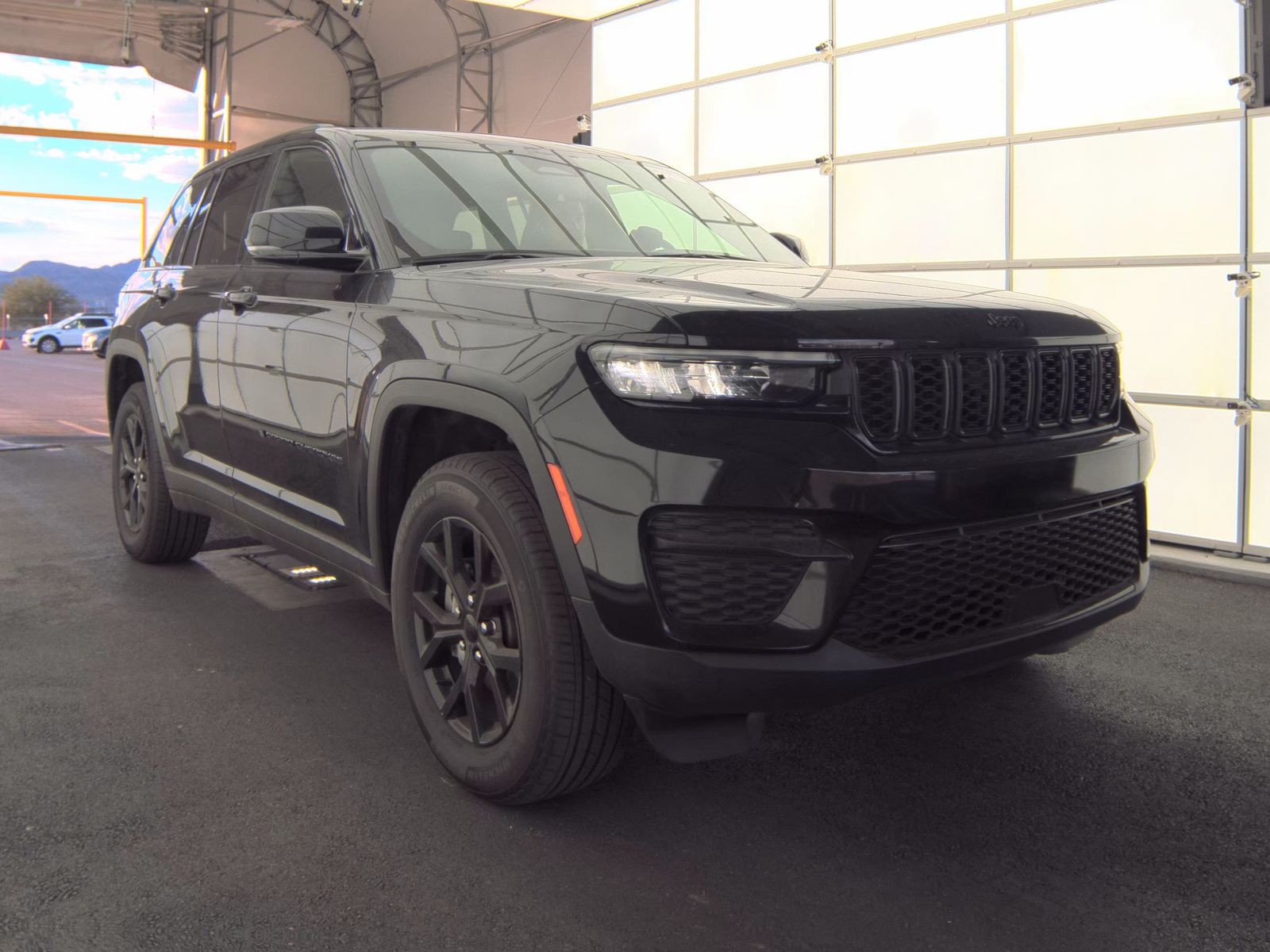 2024 Jeep Grand Cherokee Altitude AWD