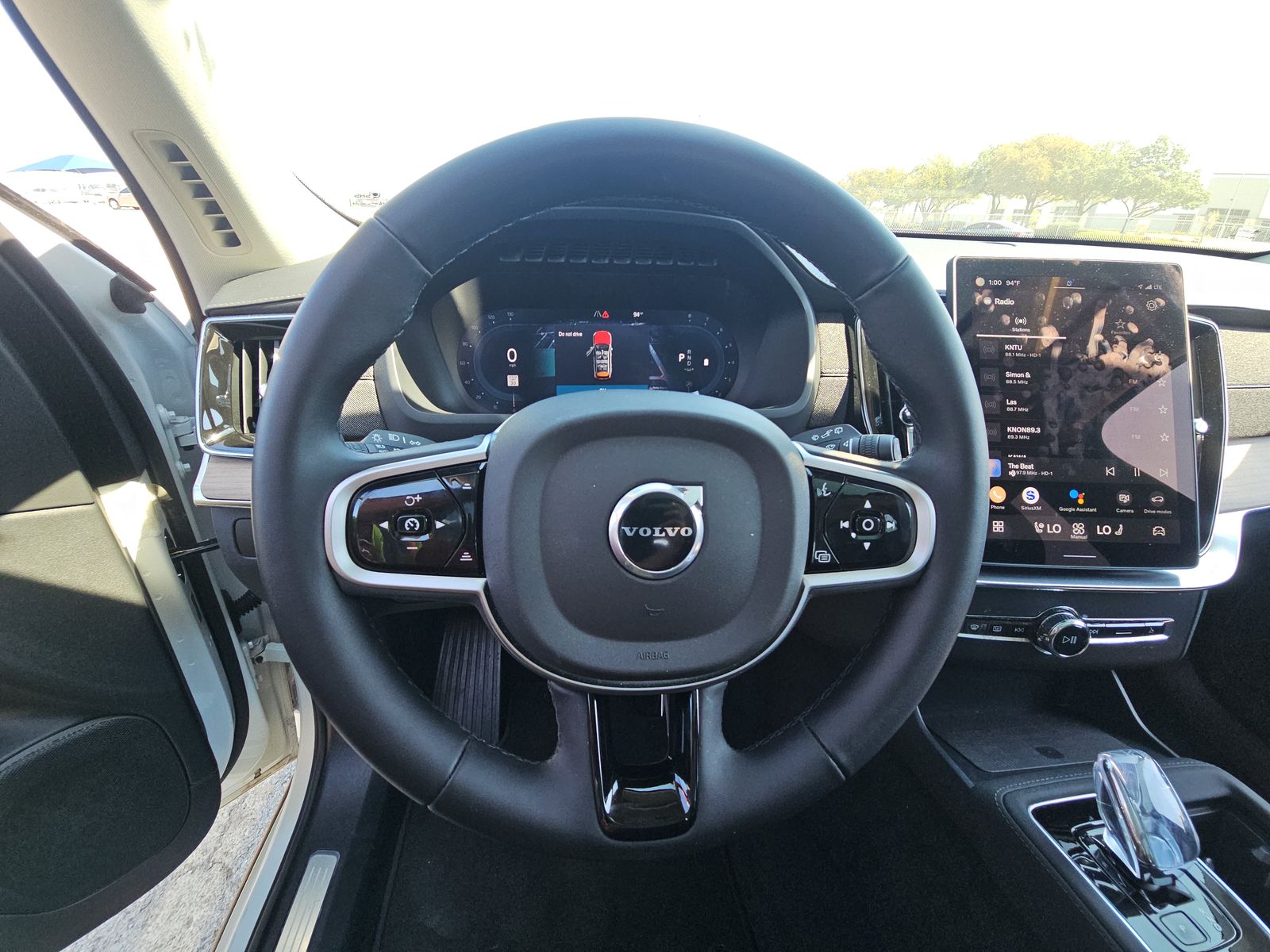 2025 Volvo XC90 B6 Plus AWD