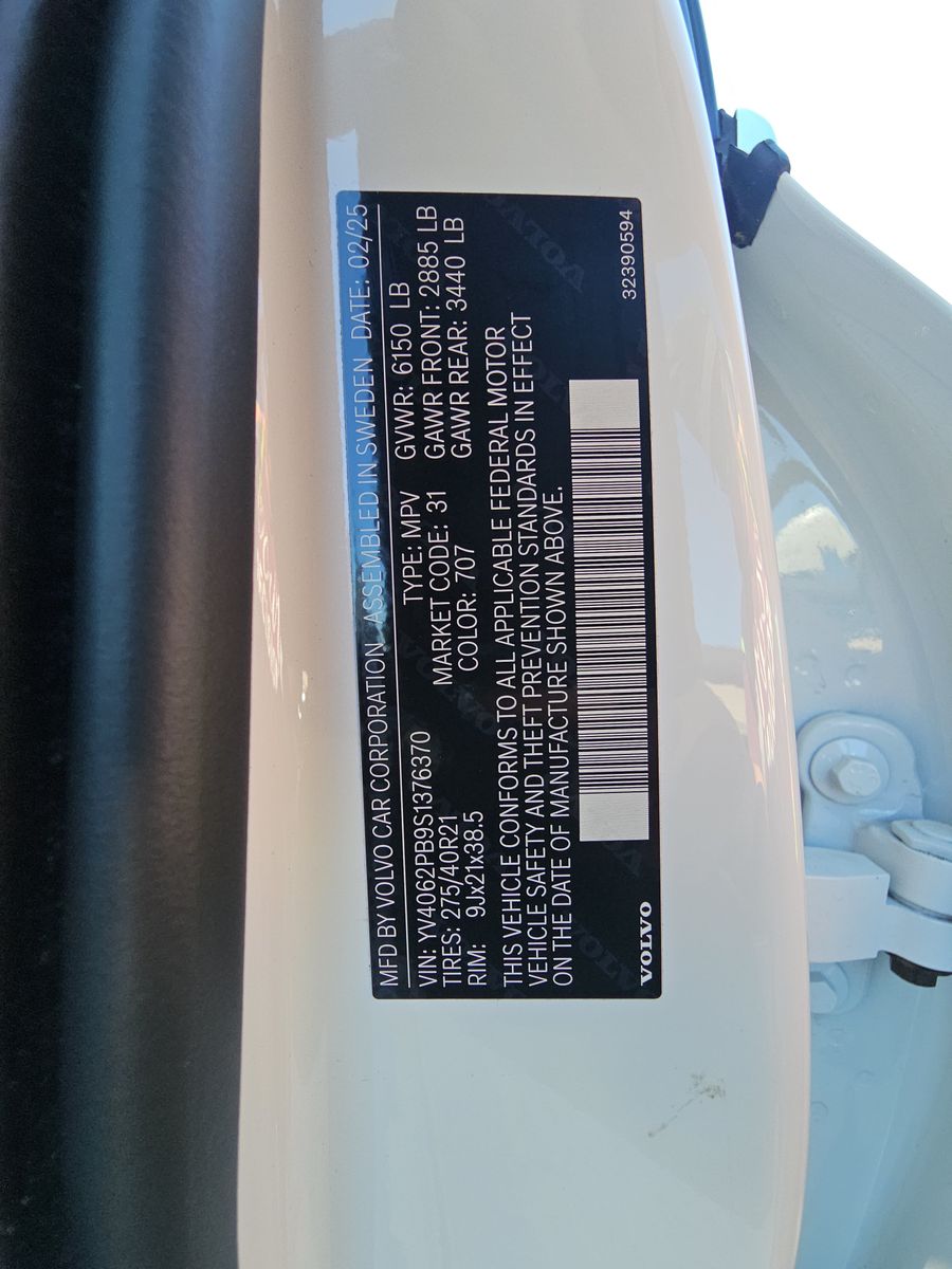 2025 Volvo XC90 B6 Plus AWD