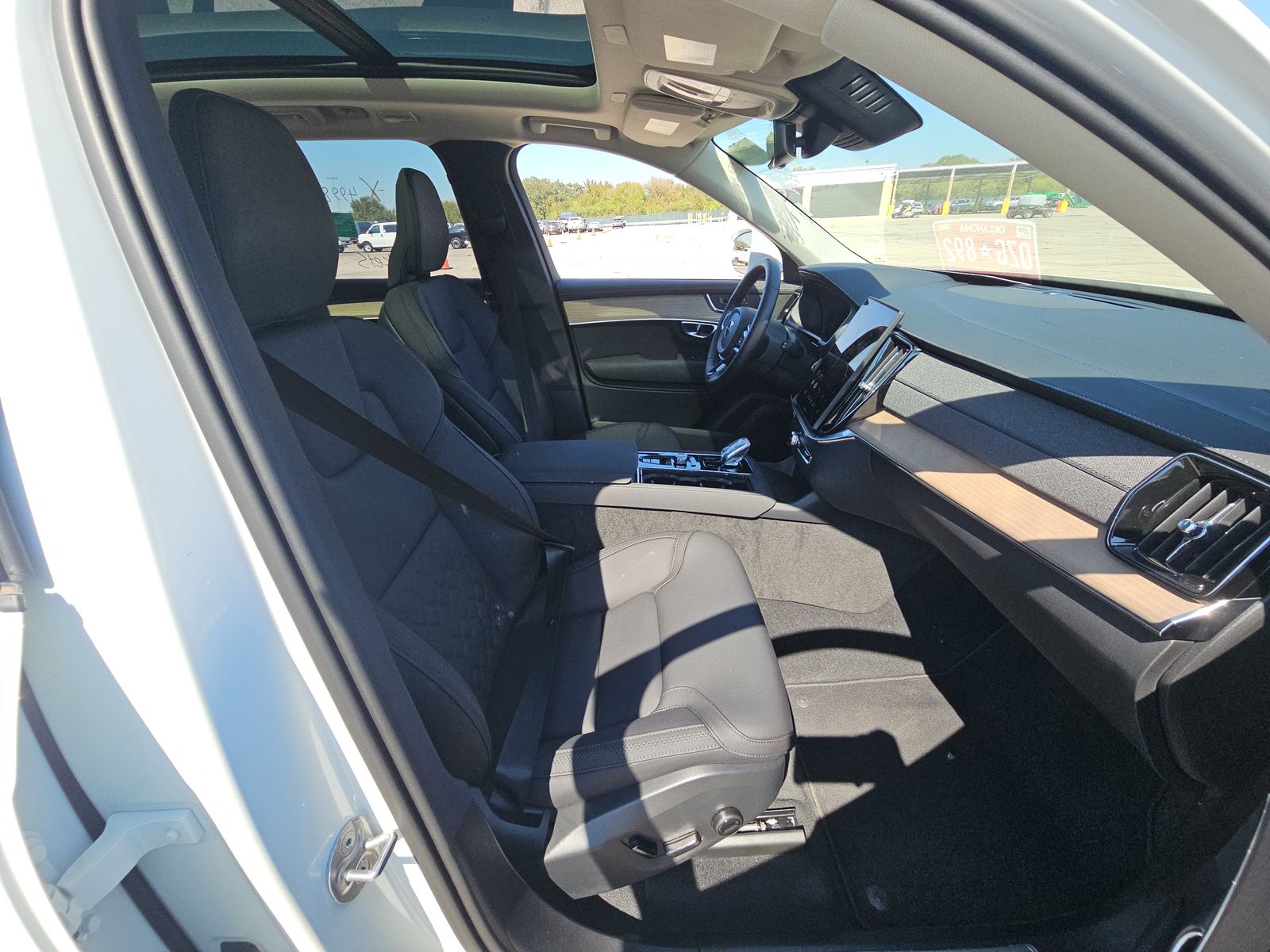 2025 Volvo XC90 B6 Plus AWD