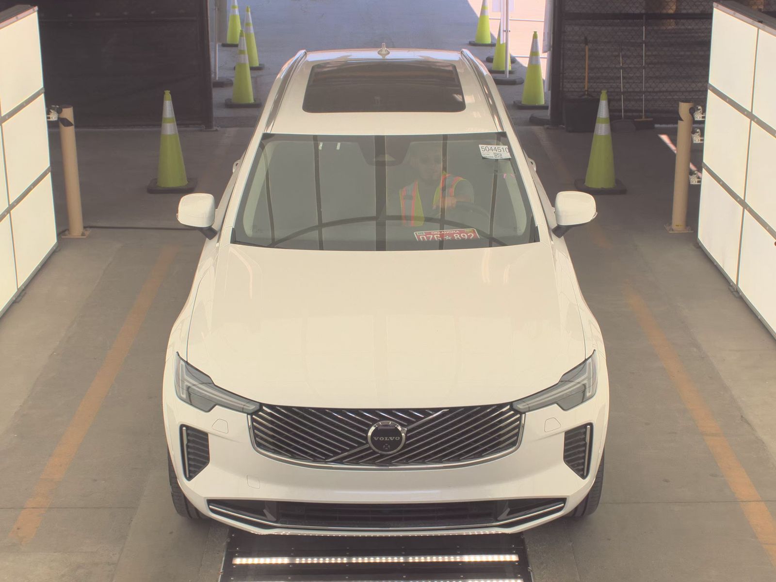 2025 Volvo XC90 B6 Plus AWD