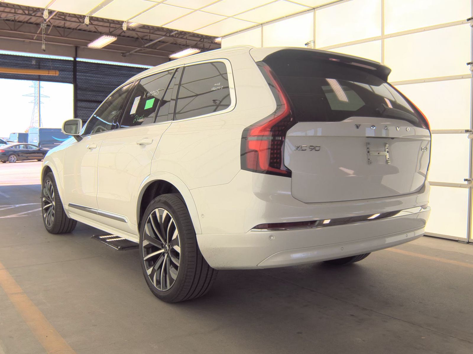 2025 Volvo XC90 B6 Plus AWD