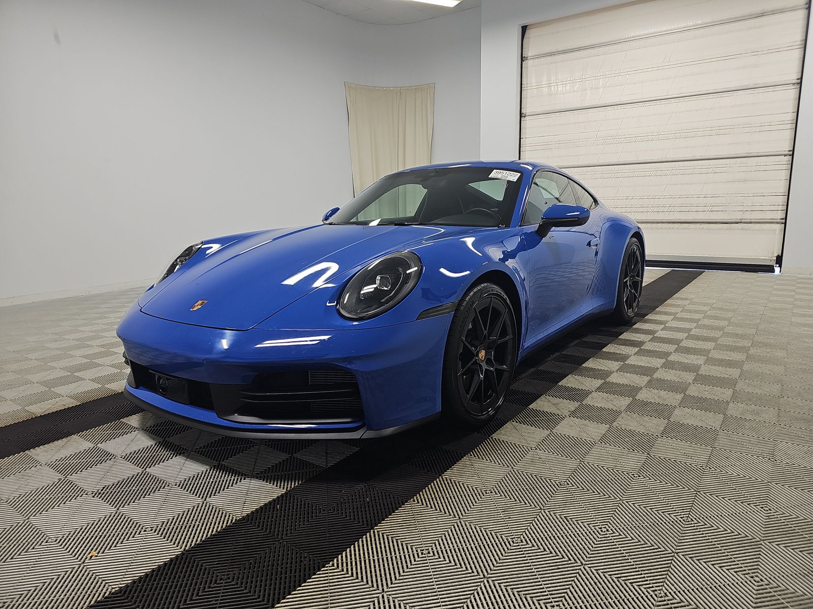 2025 Porsche 911 Carrera RWD