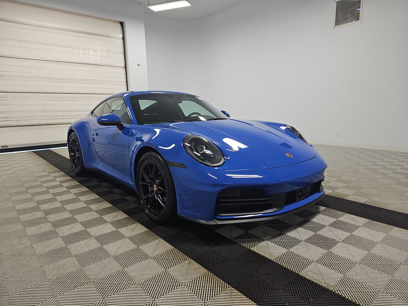 2025 Porsche 911 Carrera RWD