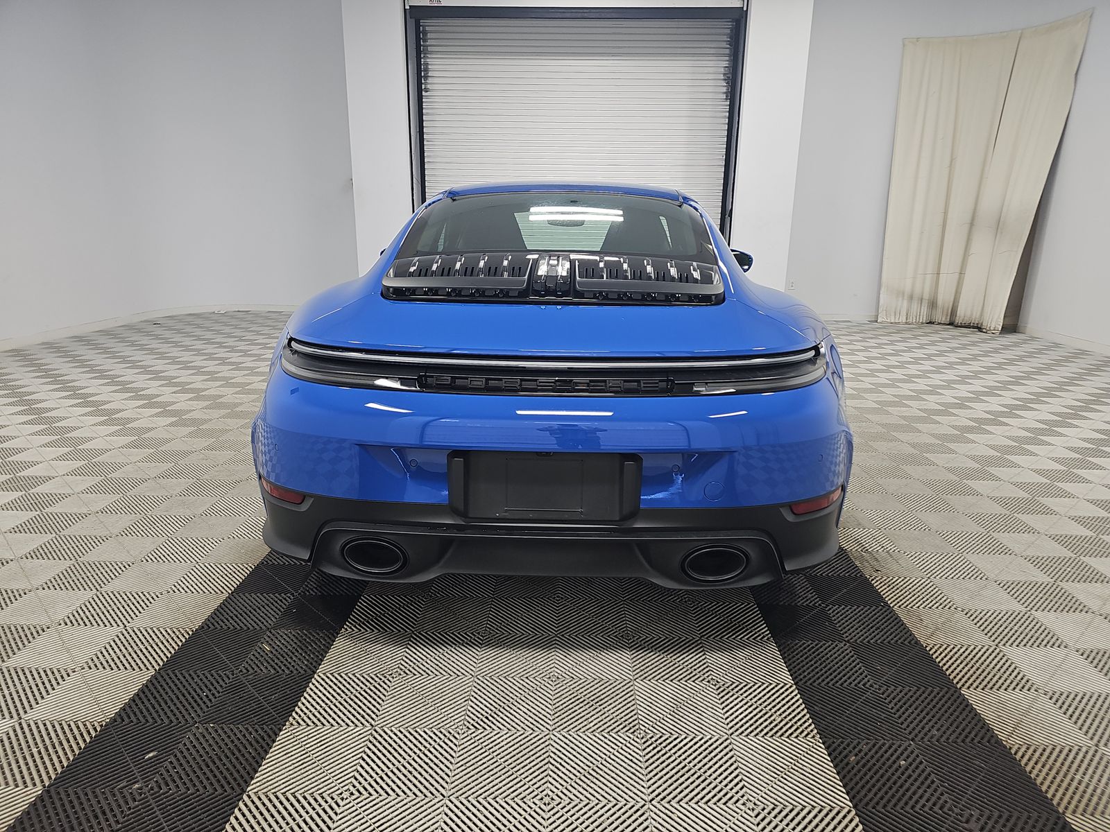 2025 Porsche 911 Carrera RWD