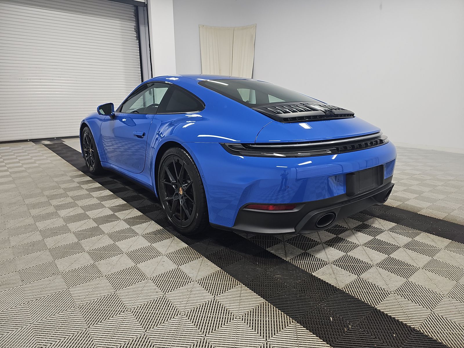 2025 Porsche 911 Carrera RWD