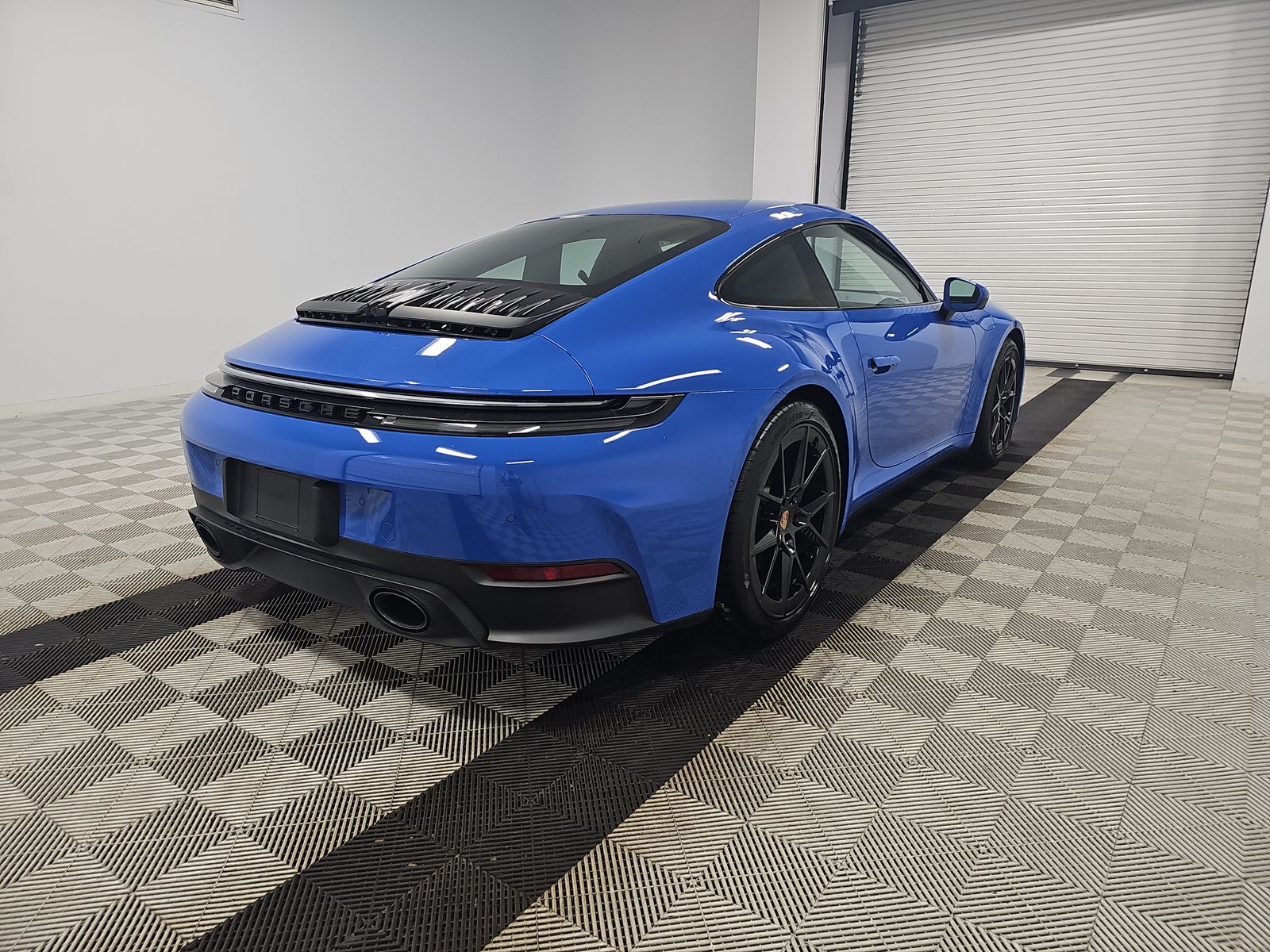 2025 Porsche 911 Carrera RWD