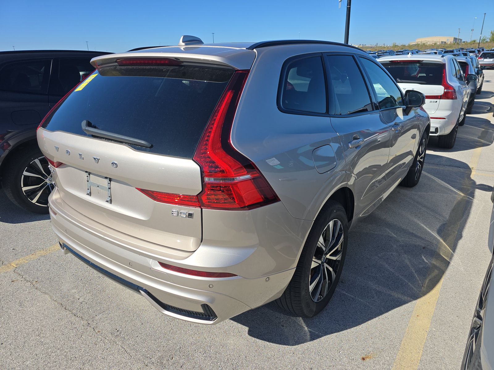 2025 Volvo XC60 B5 Plus AWD
