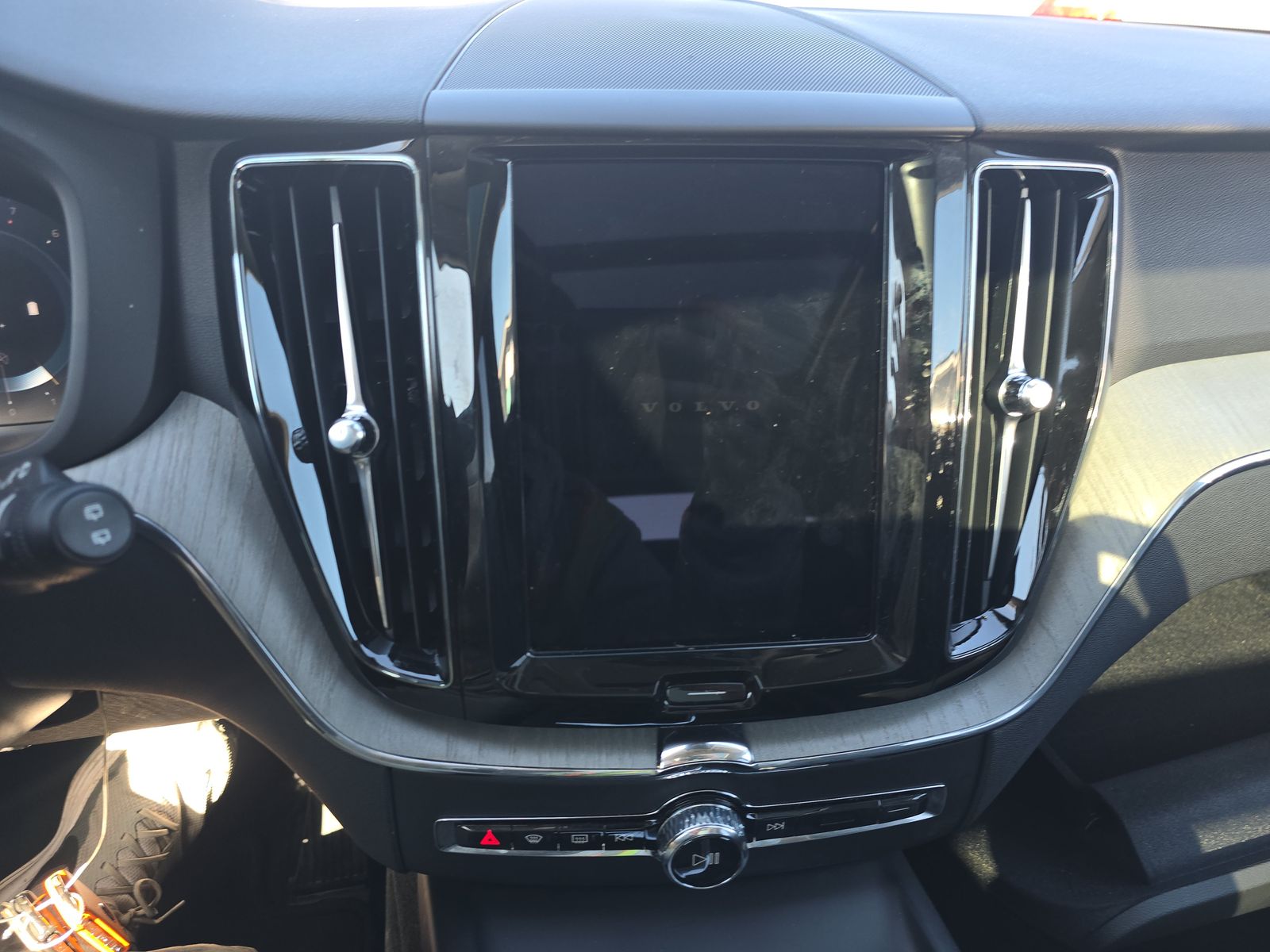 2025 Volvo XC60 B5 Plus AWD