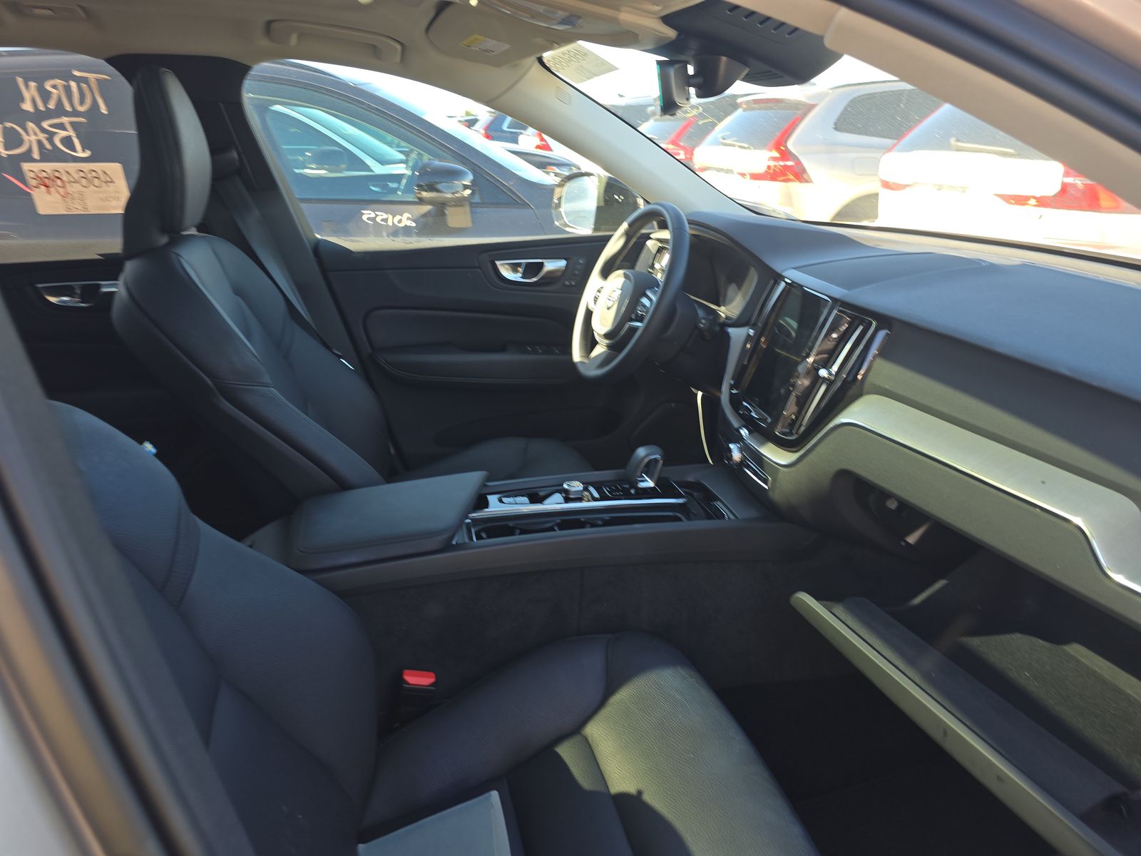 2025 Volvo XC60 B5 Plus AWD