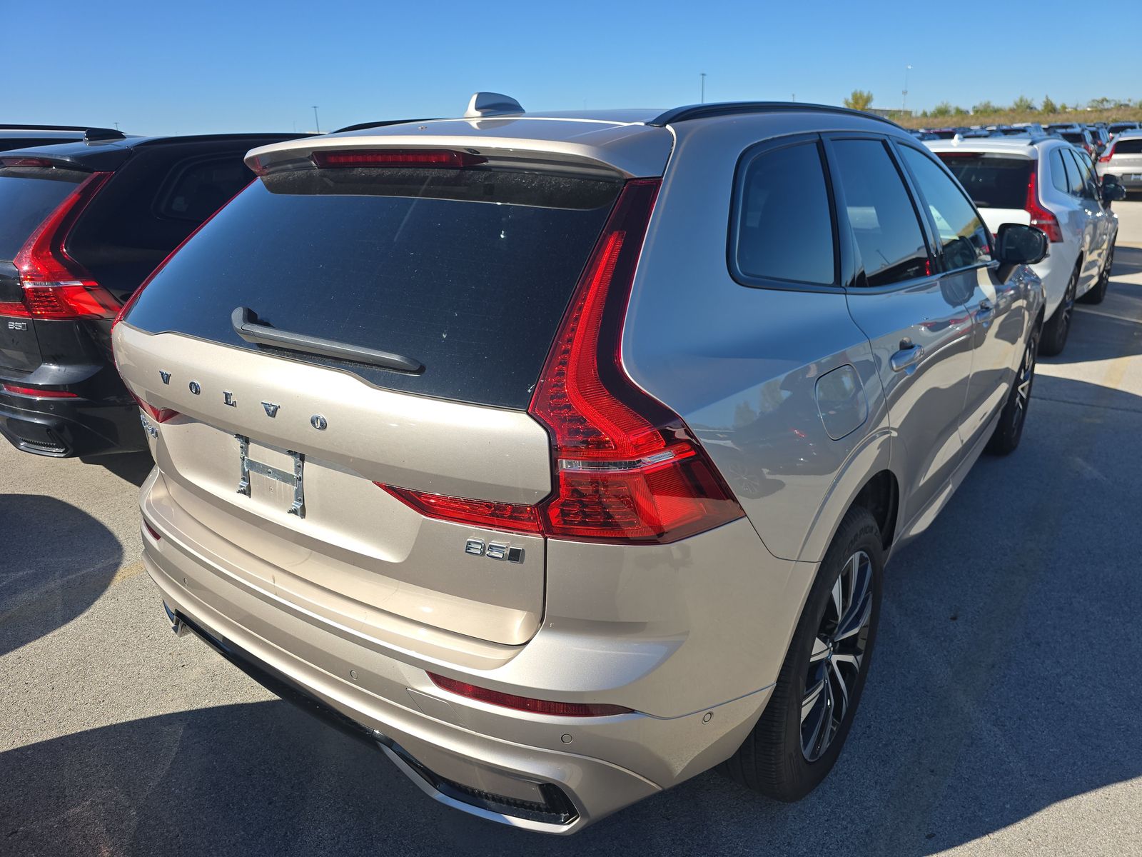2025 Volvo XC60 B5 Plus AWD