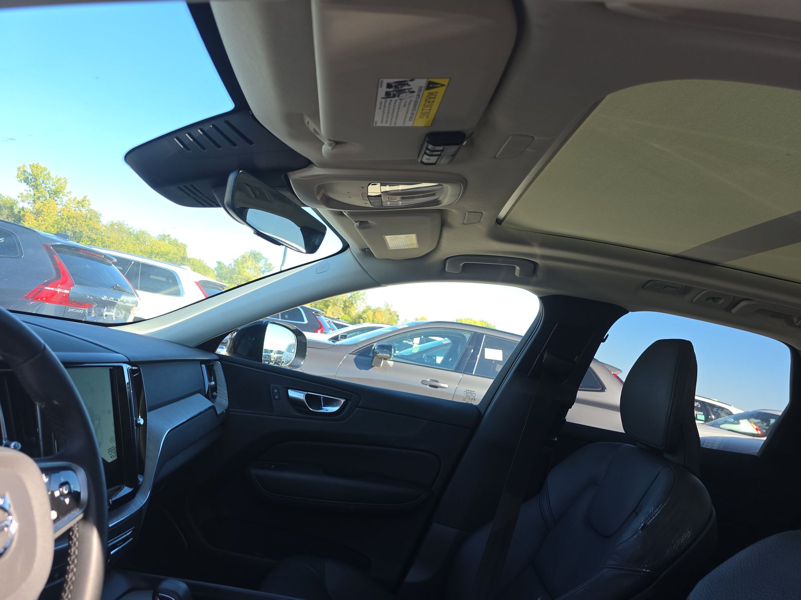 2025 Volvo XC60 B5 Plus AWD