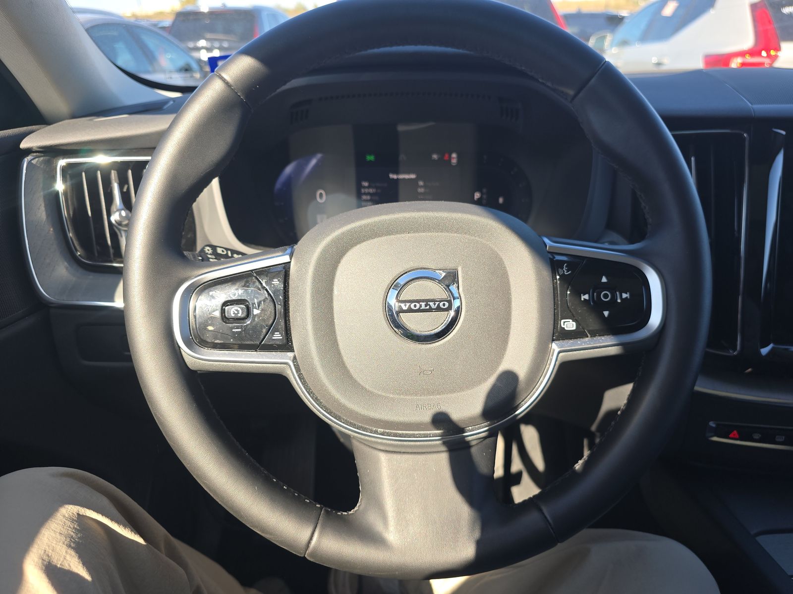 2025 Volvo XC60 B5 Plus AWD