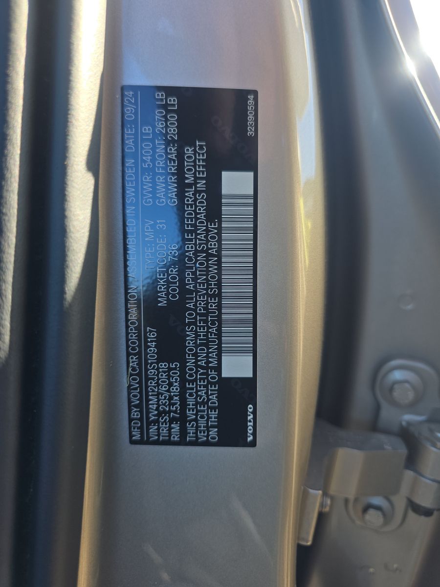 2025 Volvo XC60 B5 Core AWD