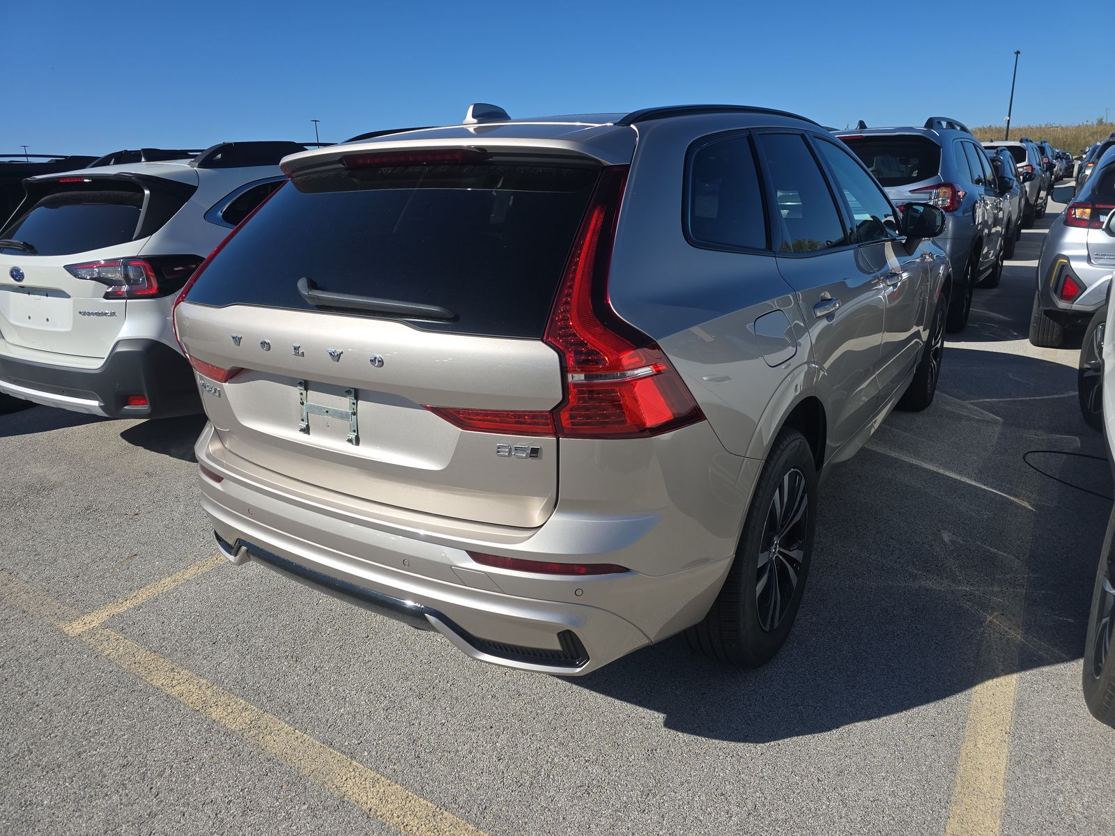 2025 Volvo XC60 B5 Core AWD