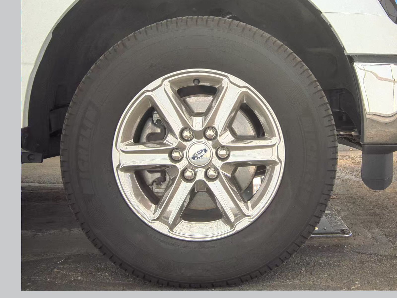 2024 Ford F-150 XLT AWD